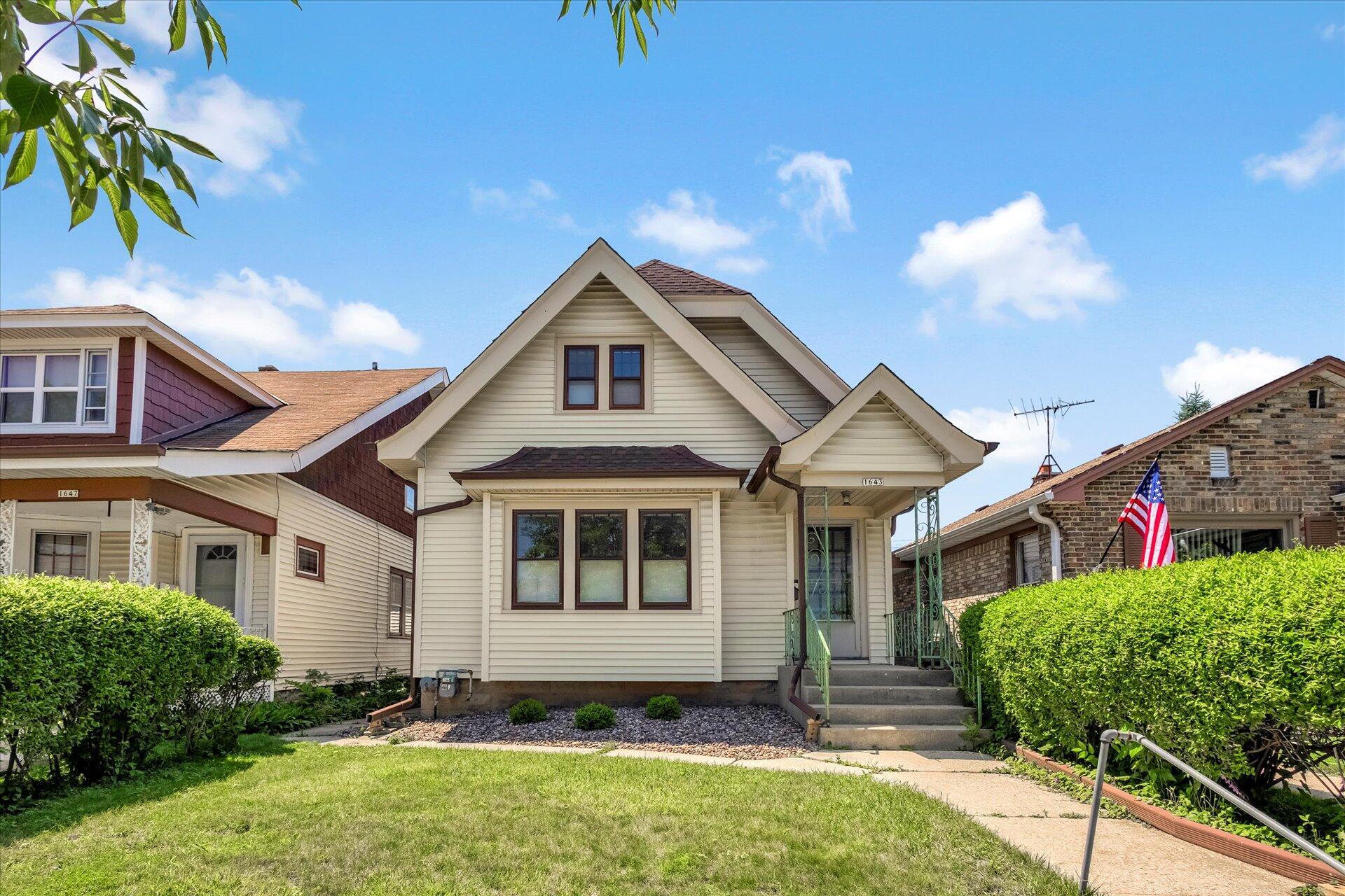 1643 S 55th St  West Milwaukee WI 53214 photo
