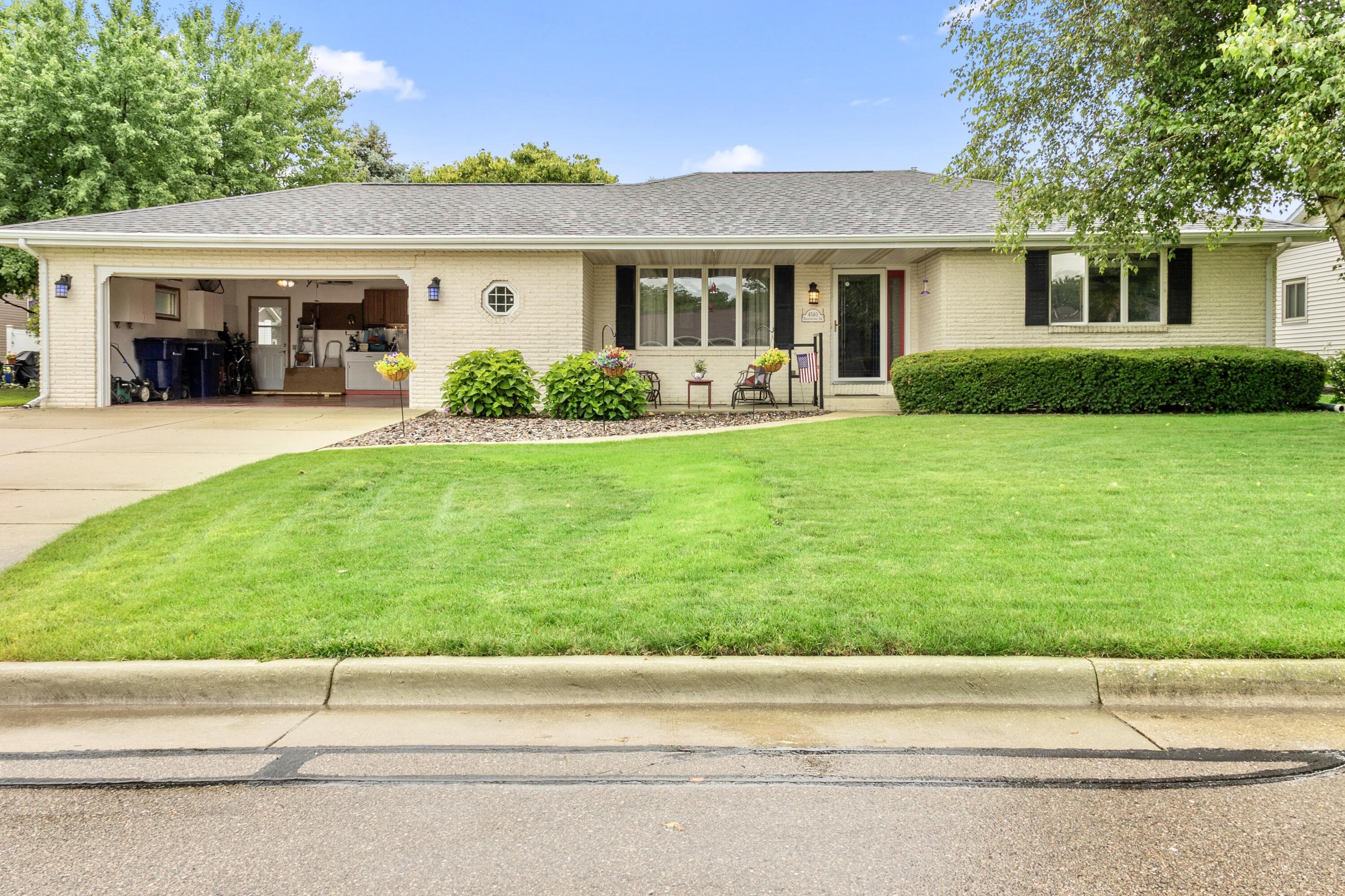 Property Photo: 4540 Hearthstone Dr WI 53546