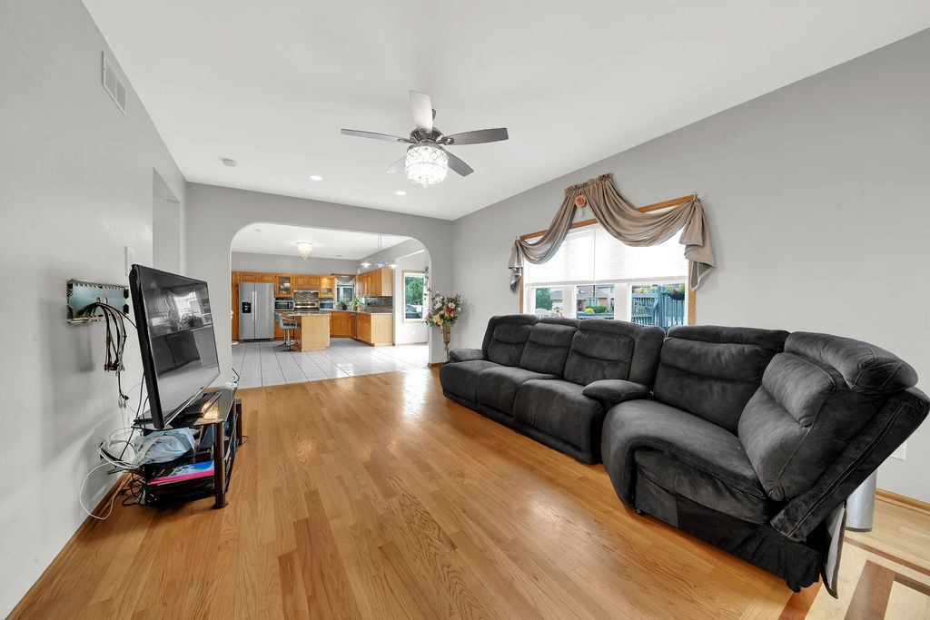 Property Photo:  10745 Lockwood Avenue  IL 60453 