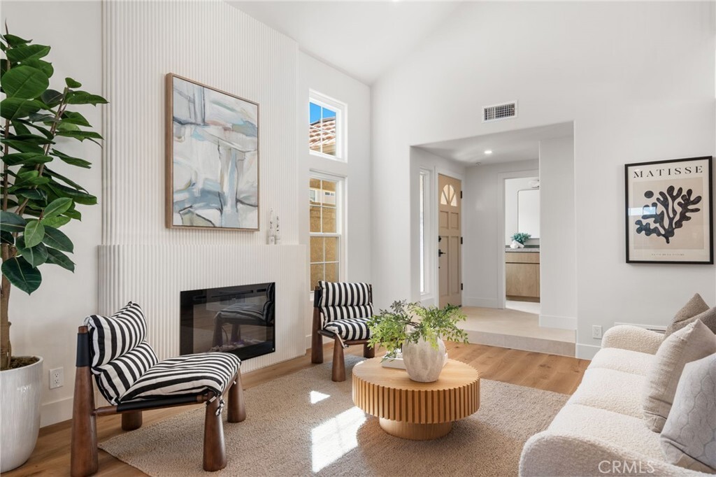 Property Photo:  2116 Colina Vista Way  CA 92627 
