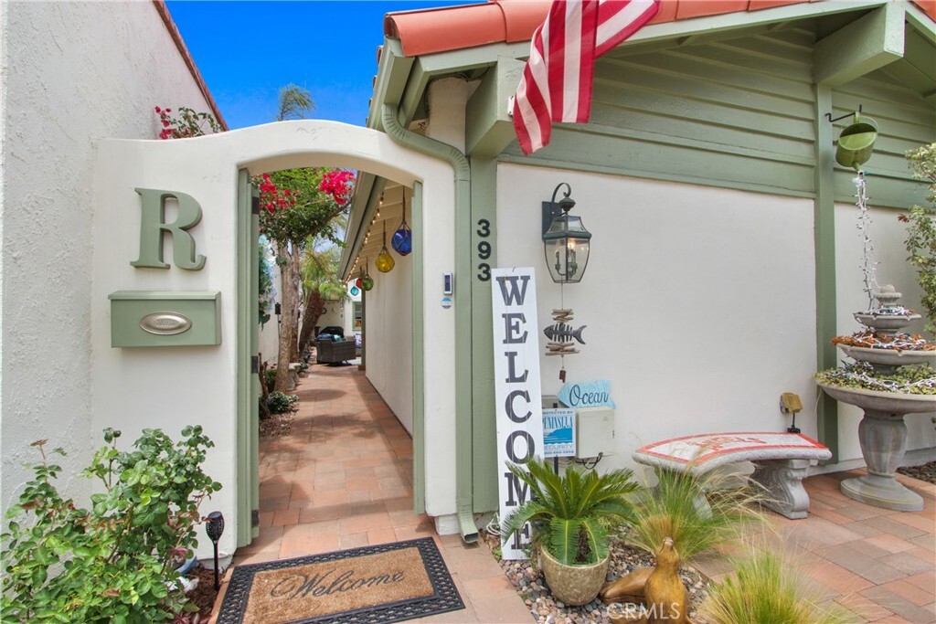 Property Photo: 393 Galleon Way CA 90740