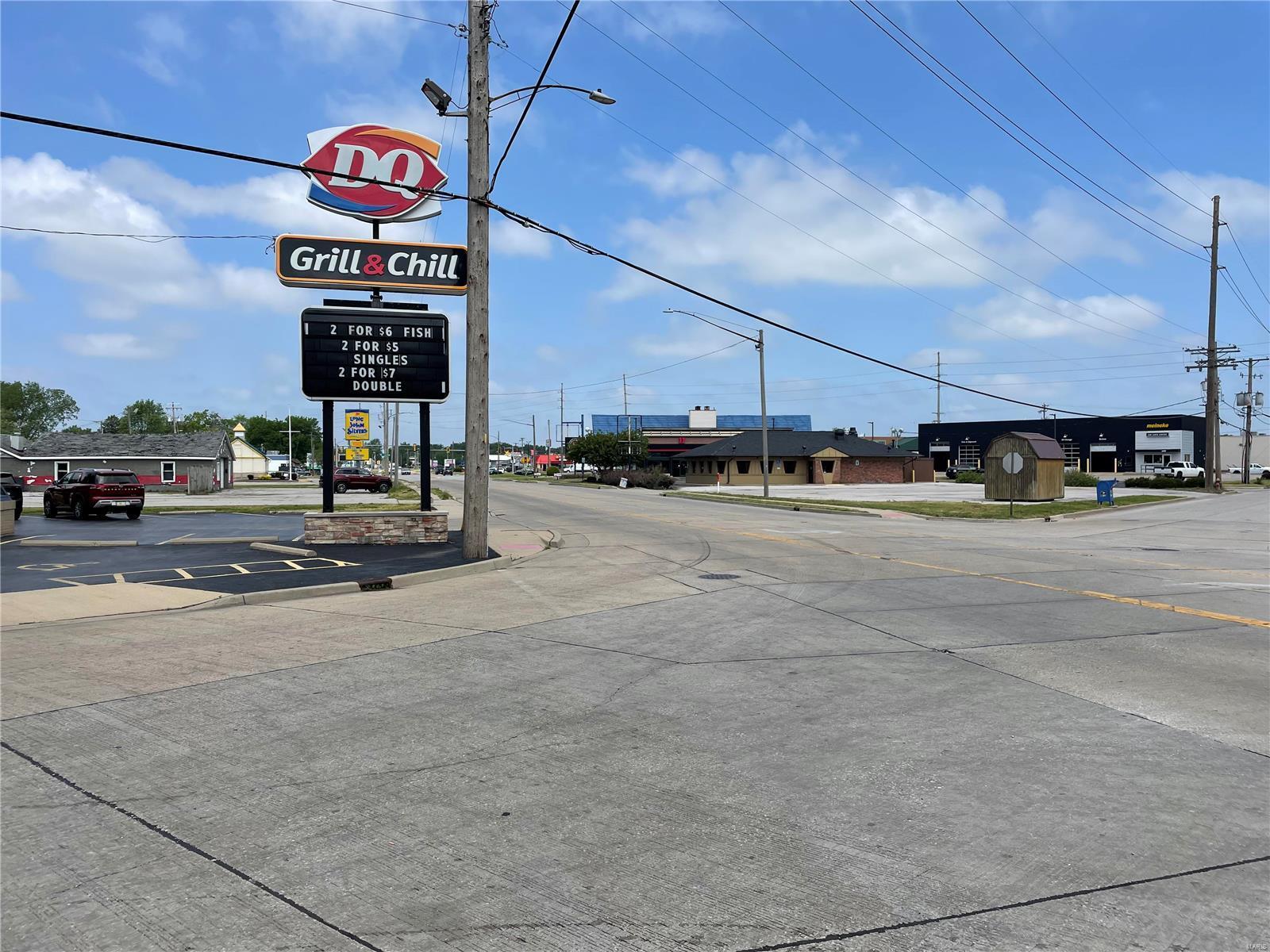 Property Photo:  1300 E Edwardsville Road  IL 62095 