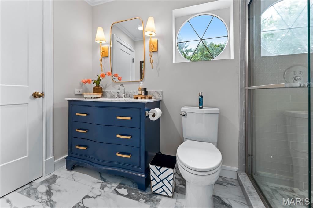 Property Photo:  19 Woodbridge Manor Road  MO 63141 