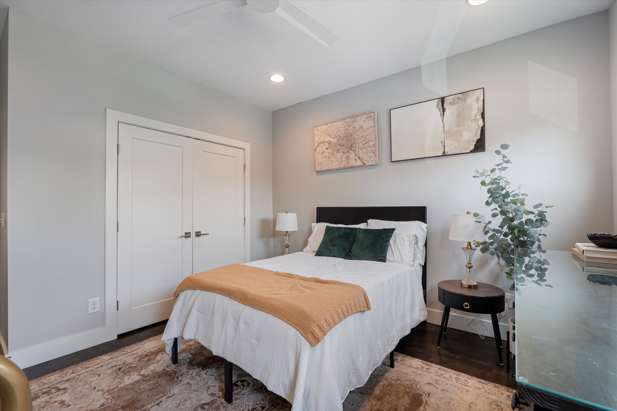 Property Photo: 1727B Pecan St TN 37208