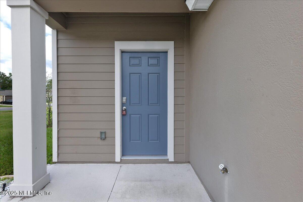 Property Photo: 8455 Cape Fox Drive FL 32222