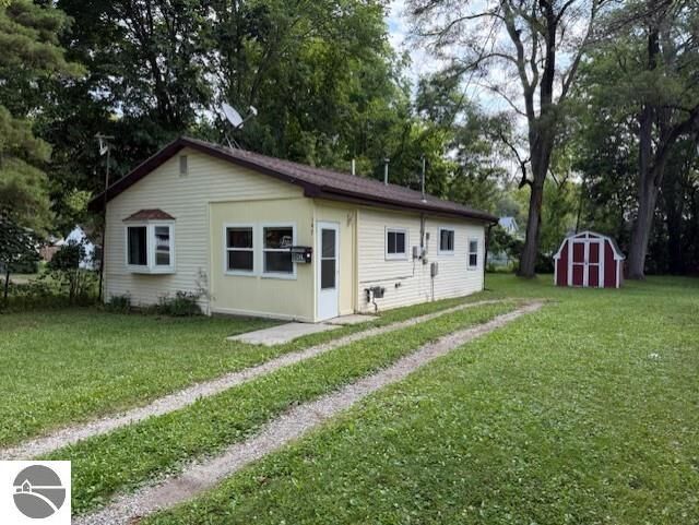 Property Photo:  147 Valley Avenue  MI 48801