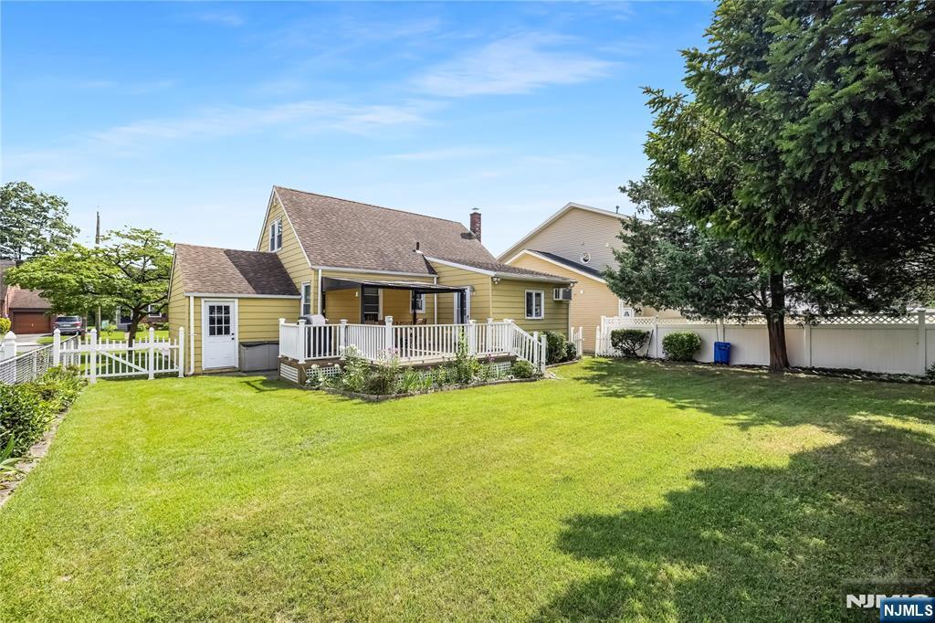 Property Photo:  145 Evans Place  NJ 07663 