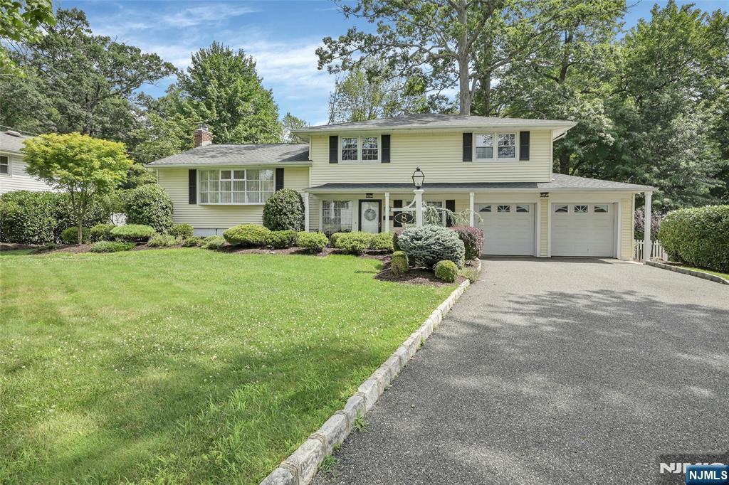 8 Manor  Livingston NJ 07039 photo
