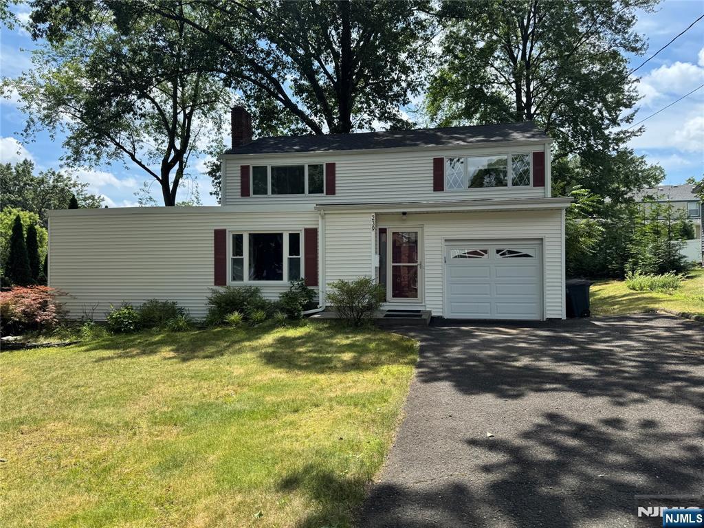 Property Photo: 239 Greenway Terrace NJ 07661