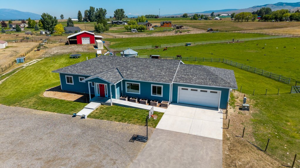 1212 Winners Circle Lane  Corvallis MT 59828 photo