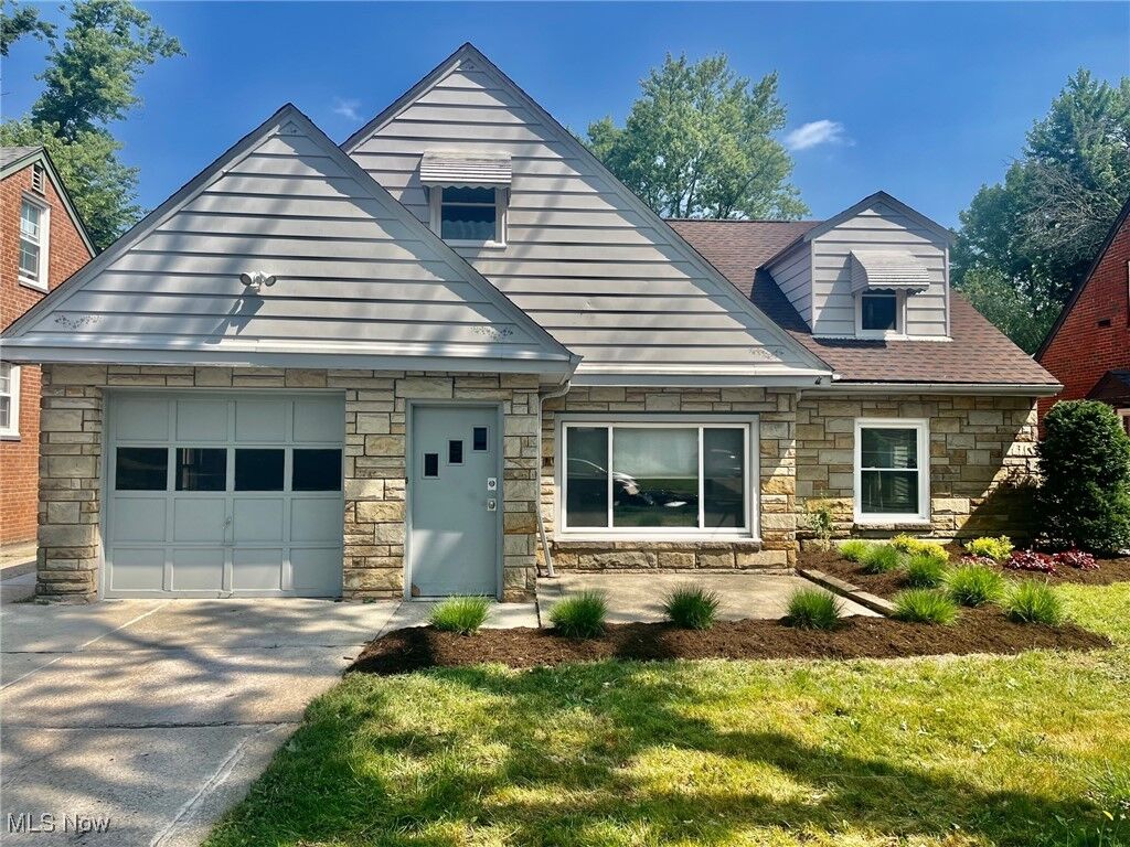 Property Photo: 4045 Colony Road OH 44121