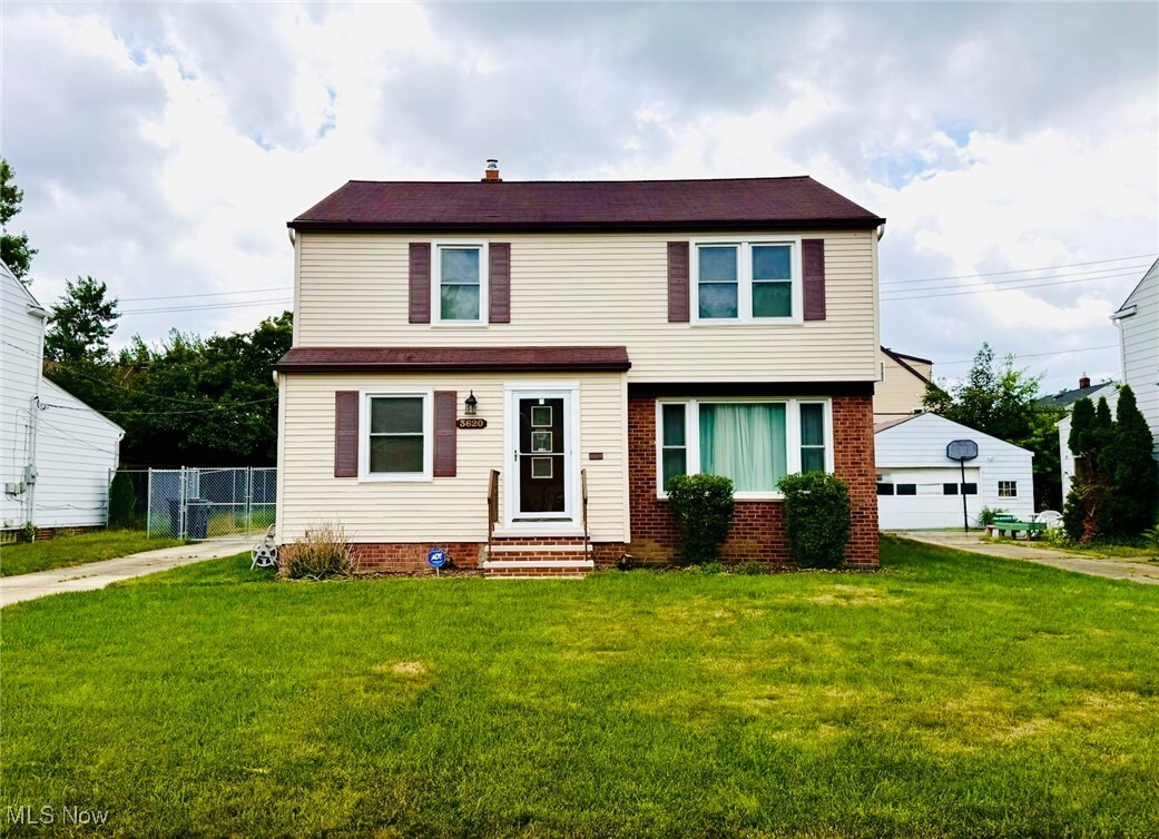 3620 Severn Road  Cleveland Heights OH 44118 photo