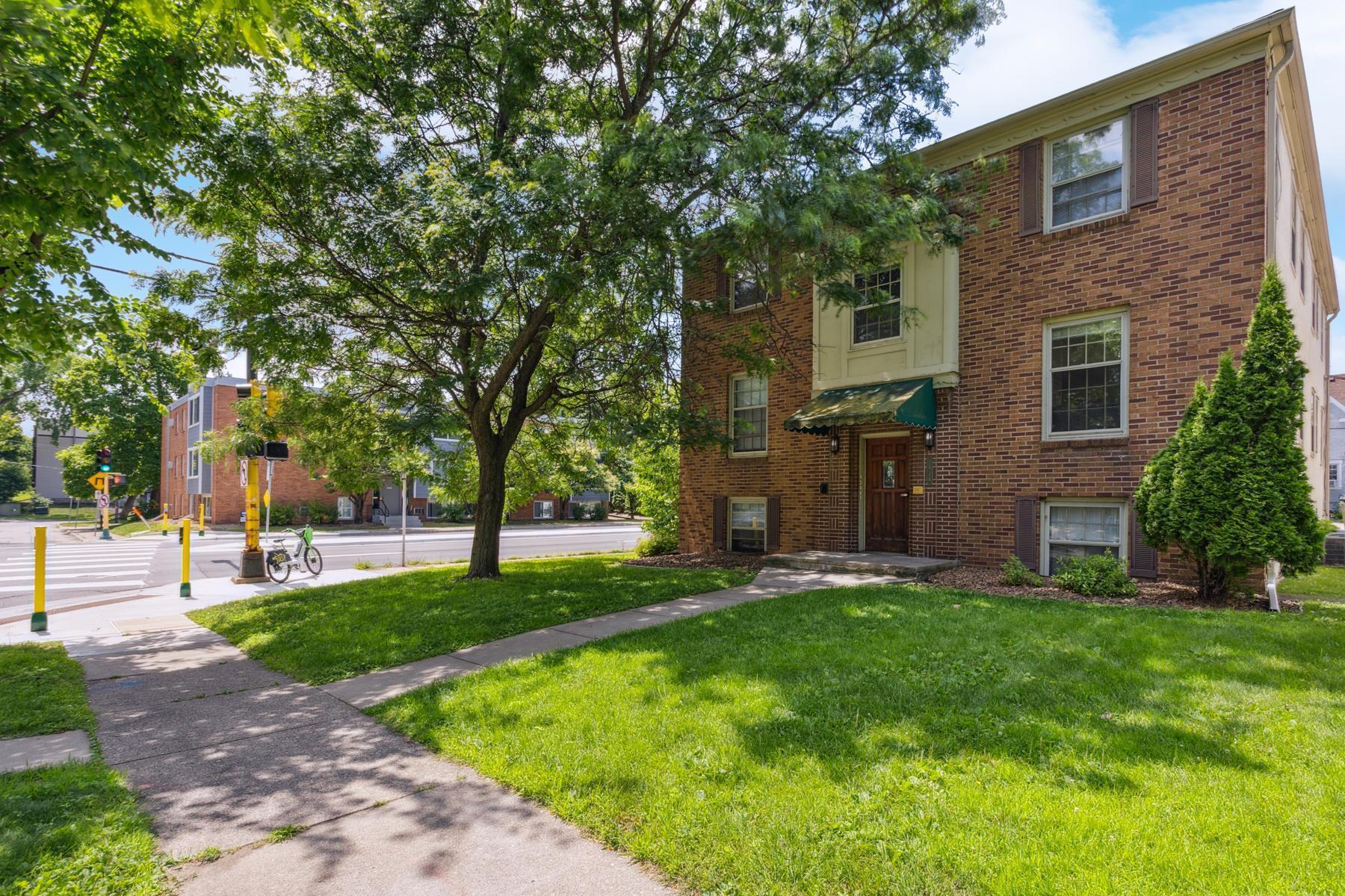 Property Photo: 2936 Drew Avenue S 3 MN 55416