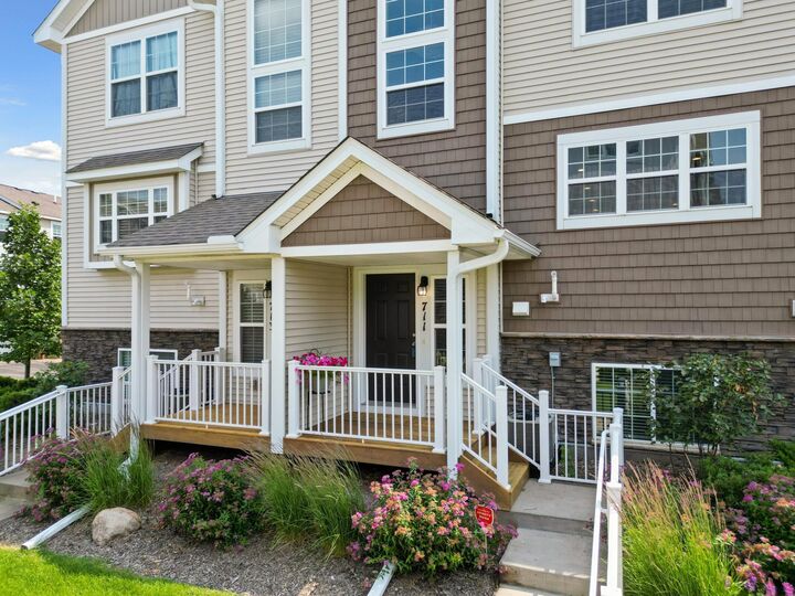 Property Photo:  711 Eagle Court  MN 55014 
