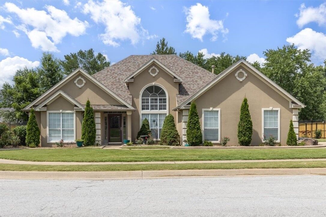 Property Photo:  4556 W Sandingham Street  AR 72704 