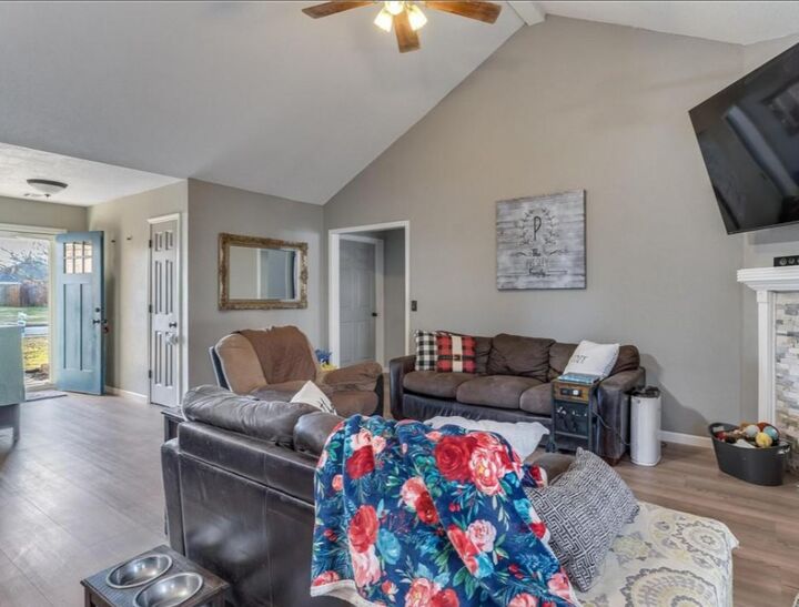 Property Photo:  803 Jon Drive  AR 72712 