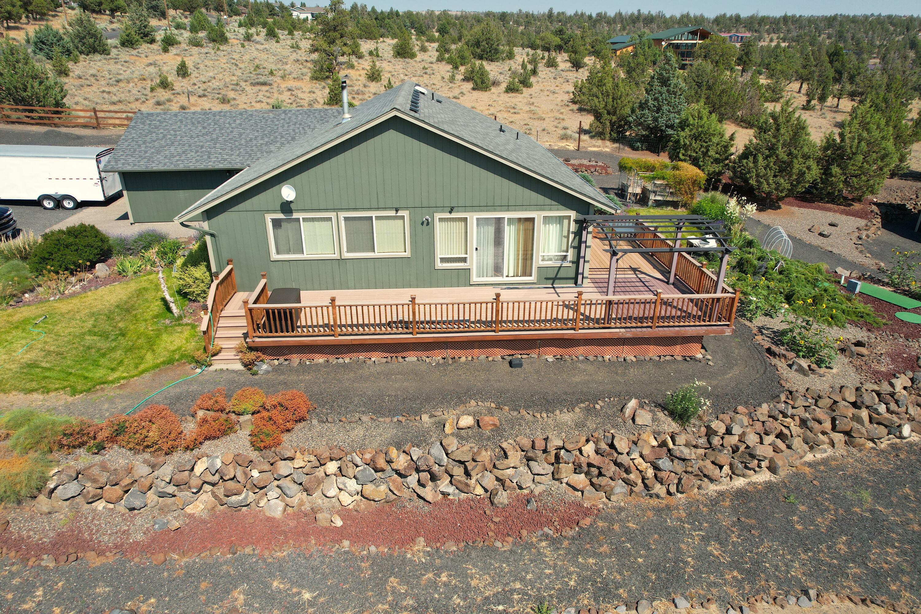 Property Photo:  5720 SE Pueblo Road  OR 97754 