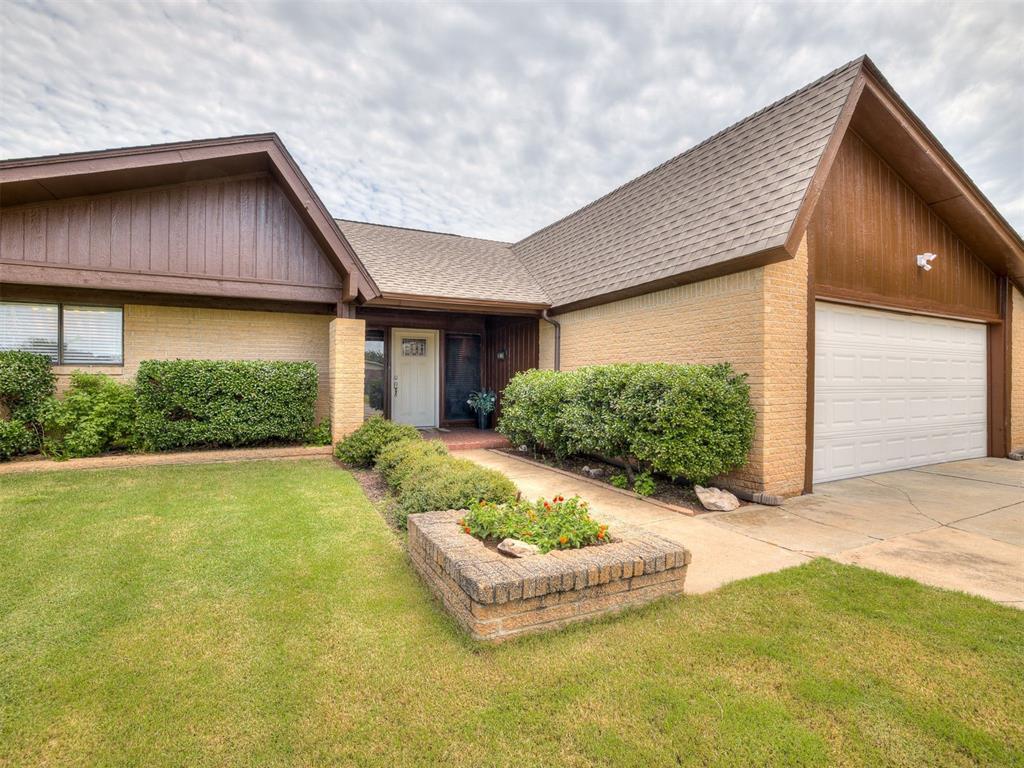 Property Photo: 12516 Springwood Drive OK 73120