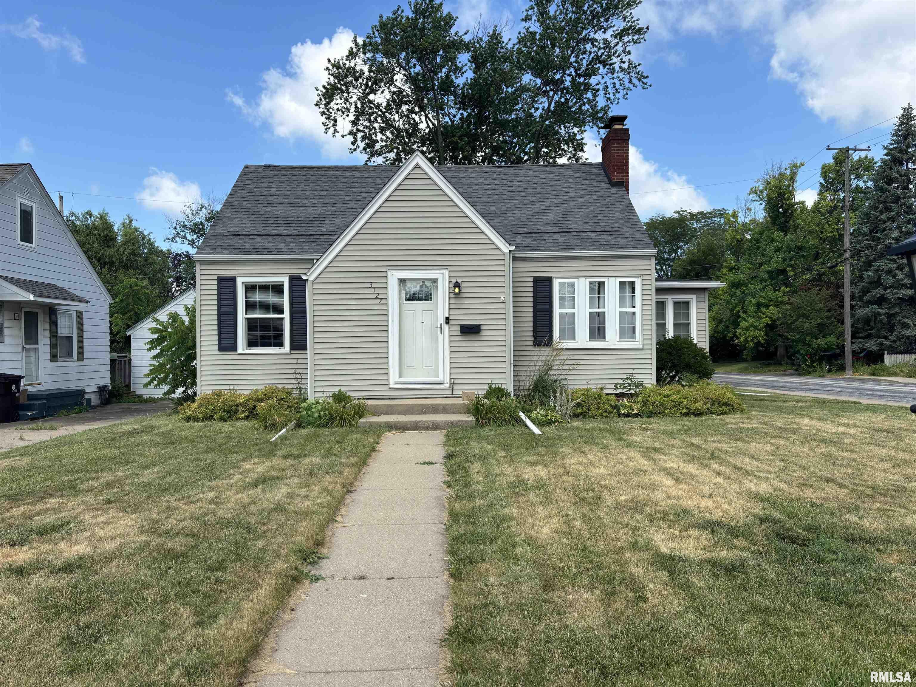 Property Photo: 3127 N Emery Avenue IL 61604