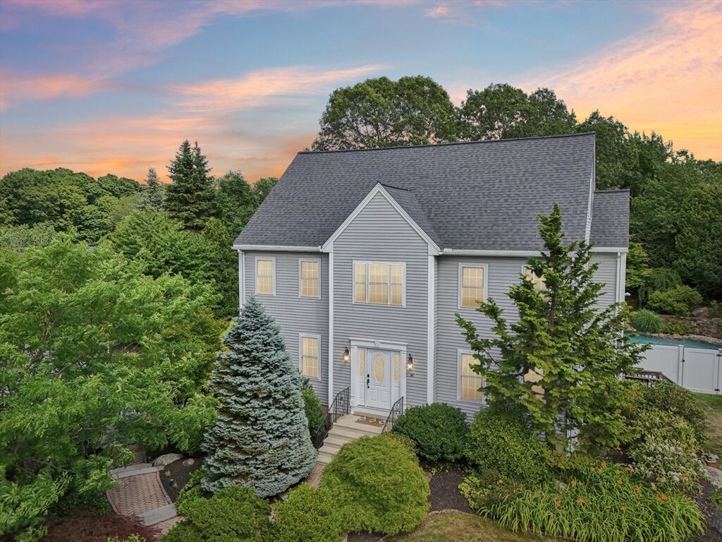 Property Photo: 14-G Farmington Dr MA 01545
