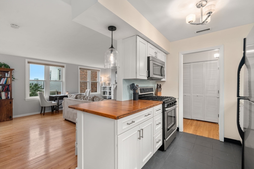 Property Photo: 268 Bunker Hill St 5 MA 02129