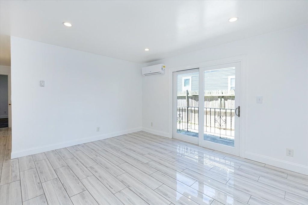 Property Photo:  45 Cottage St 2  MA 01905 