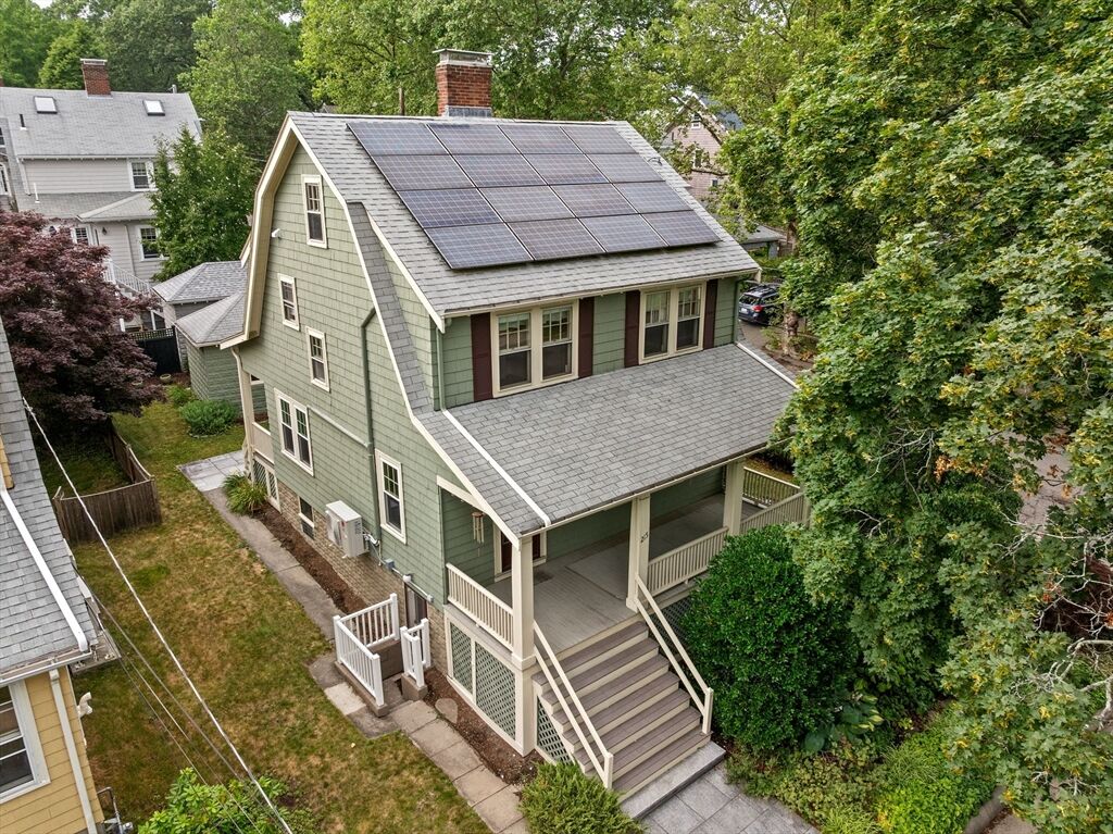 Property Photo:  215 Highland Avenue  MA 02476 