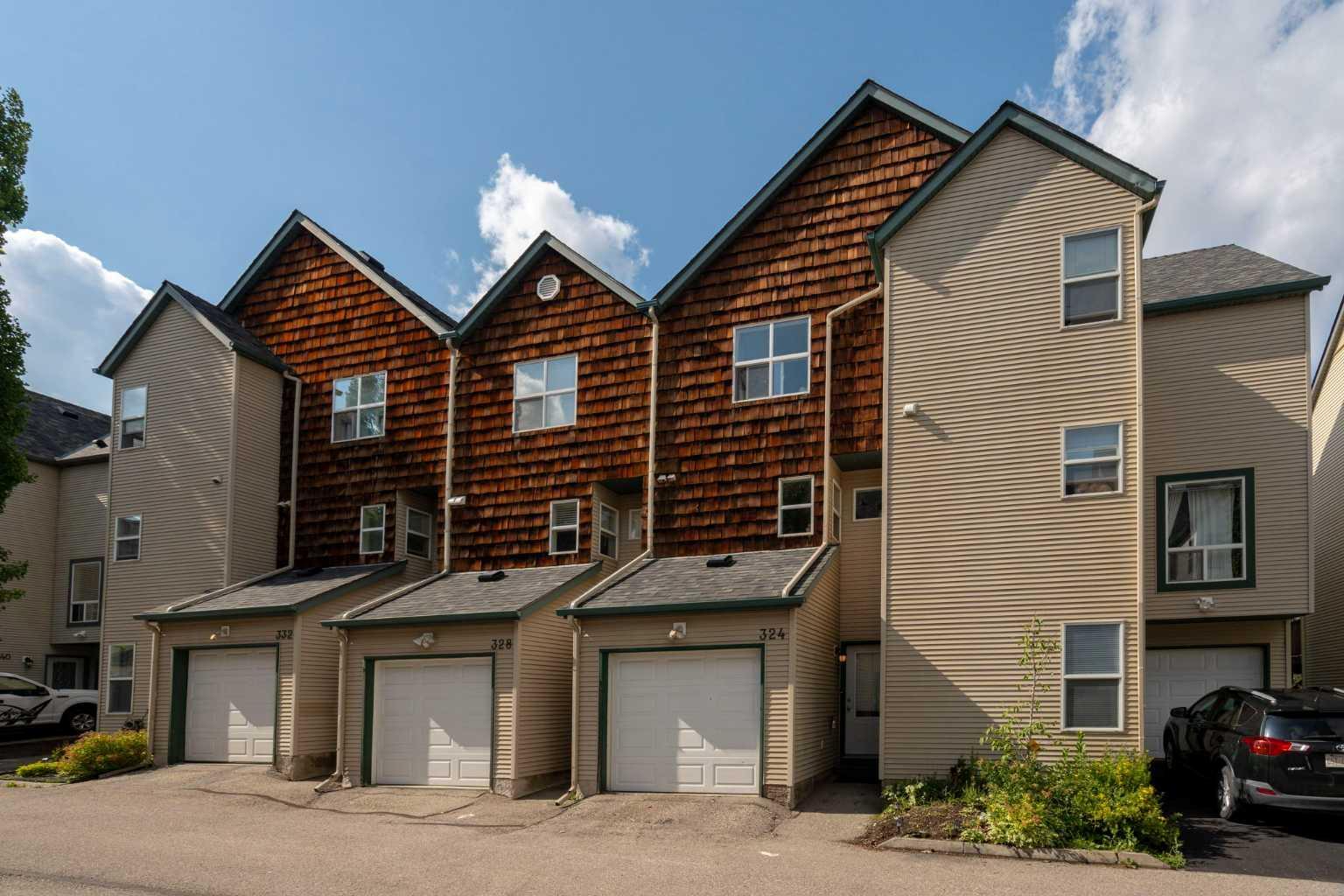 Photo de la propriété: 324 Bridlewood Lane SW AB T2Y 3X8