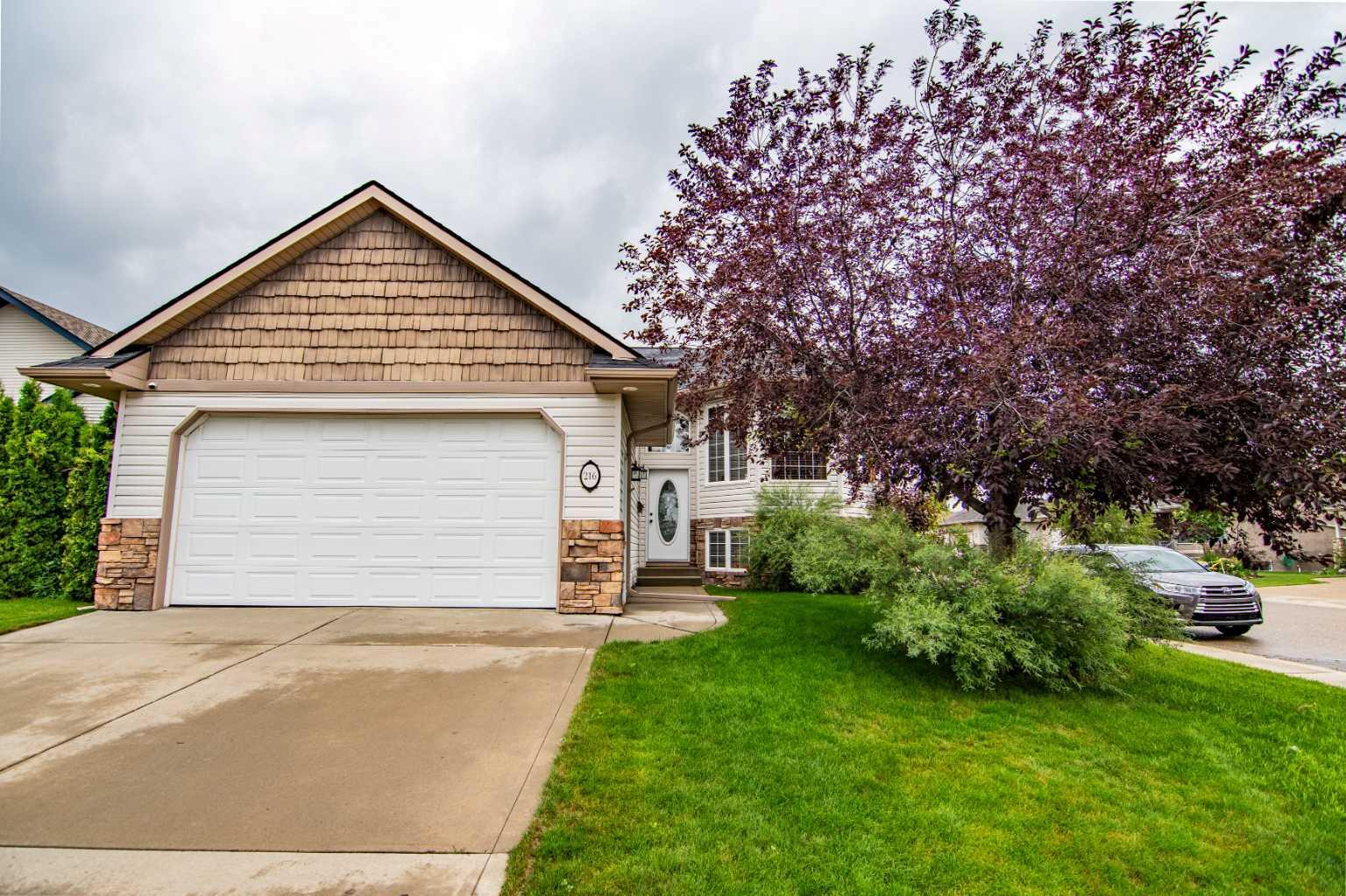 216 Ackerman Crescent  Red Deer AB T4R 3E6 photo