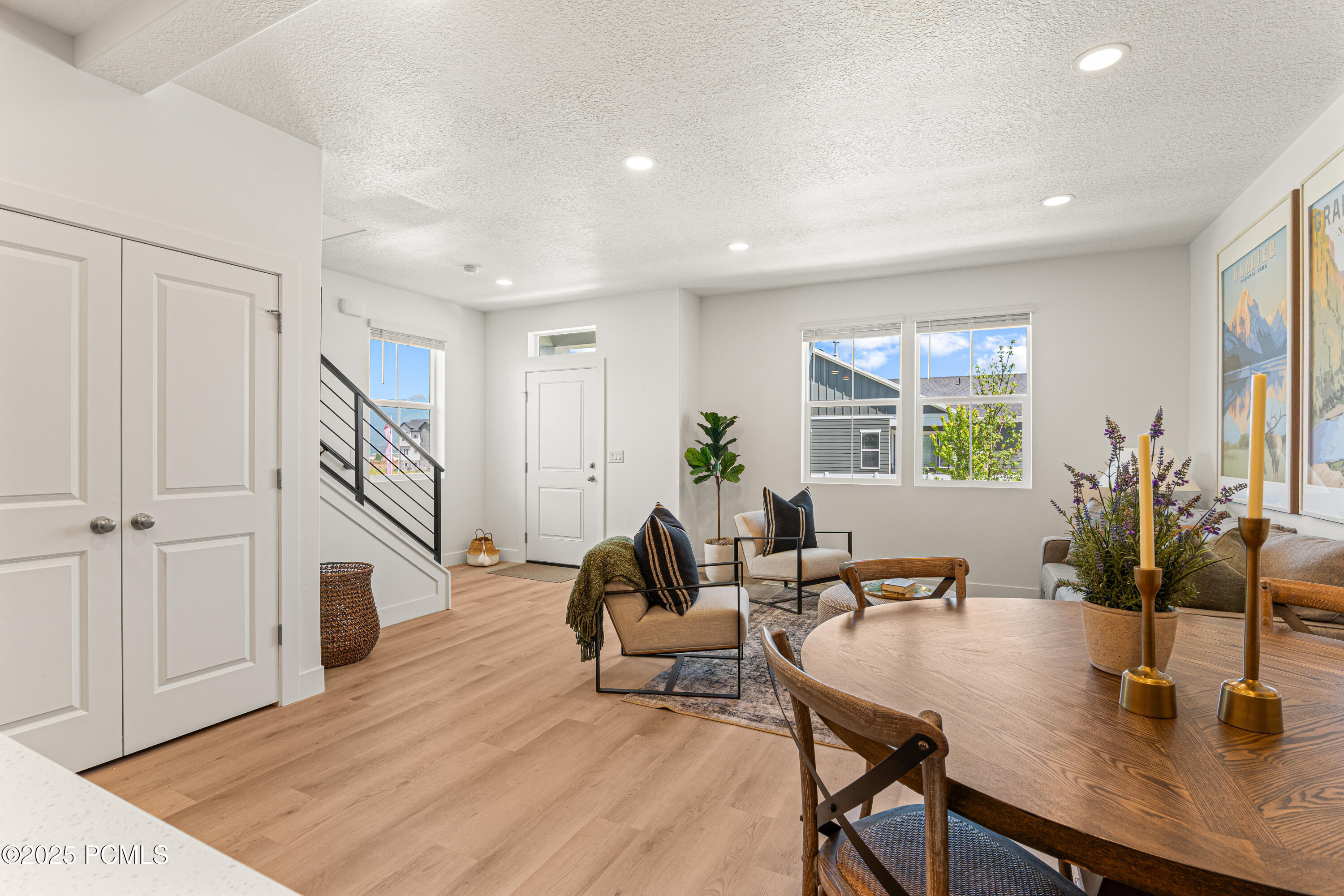 Property Photo: 1044 E 1930 S UT 84032