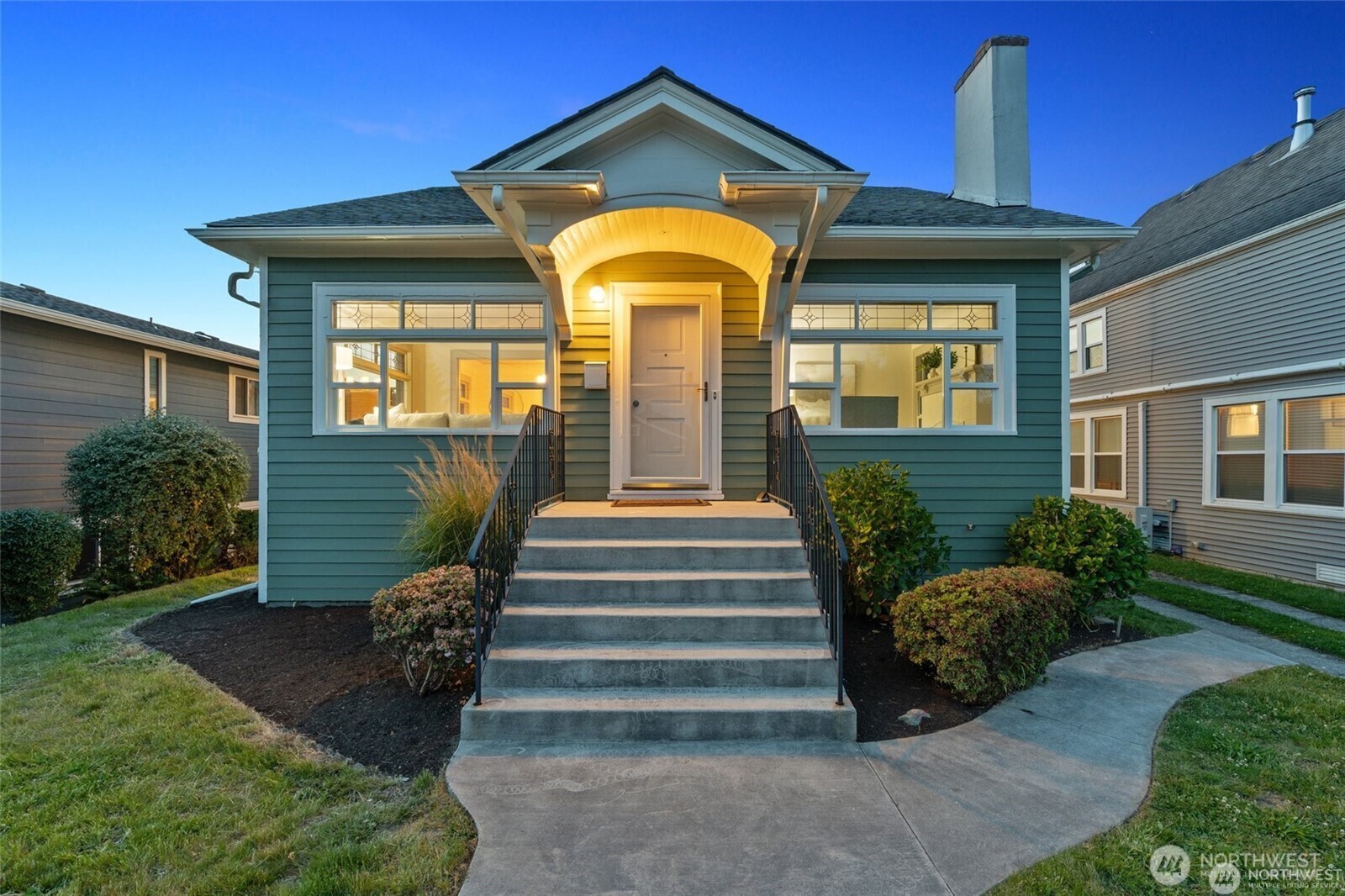 Property Photo:  122 N 76th Street  WA 98103 
