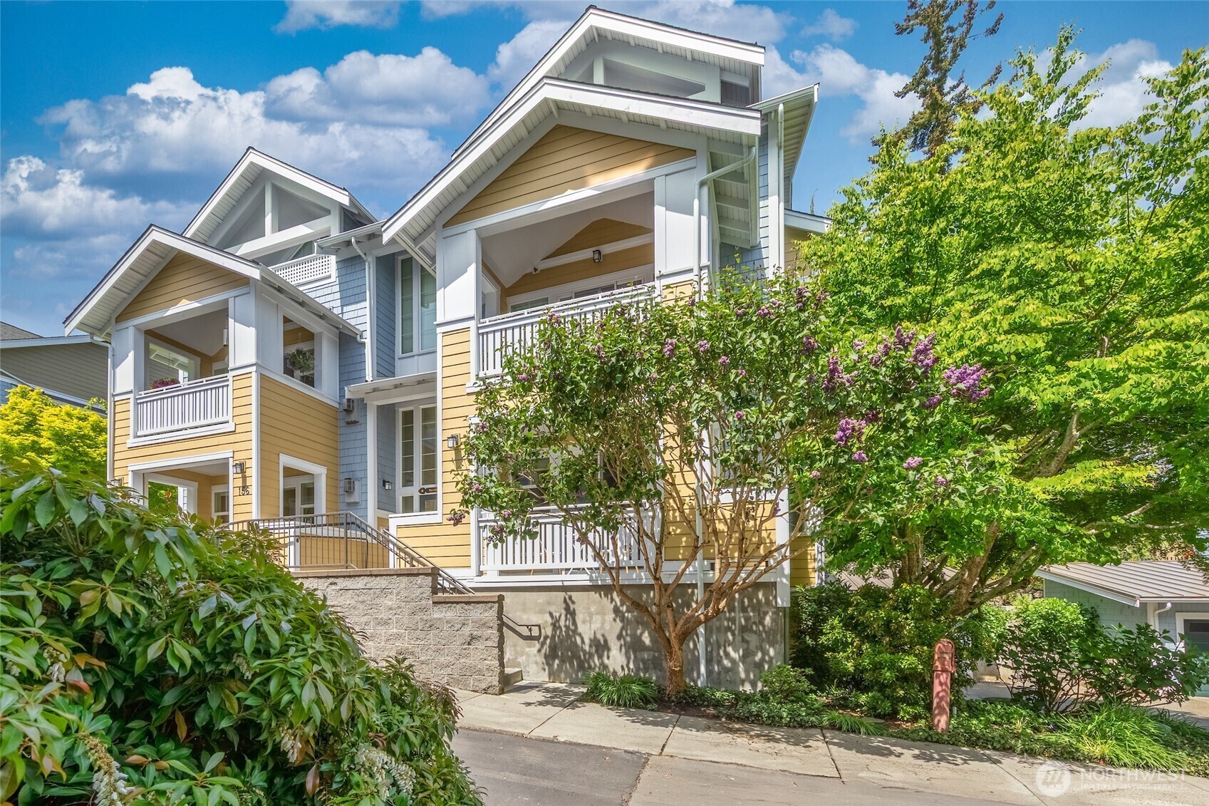 Property Photo:  156  Hall Brothers Lp 102  WA 98110 