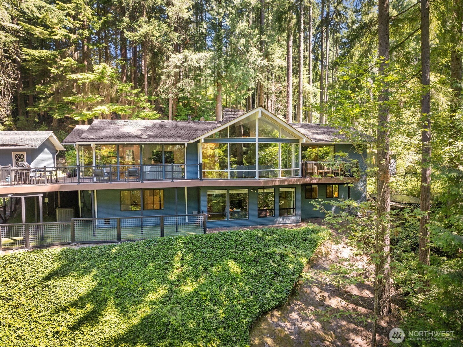 3718  130th Avenue NE  Bellevue WA 98005 photo