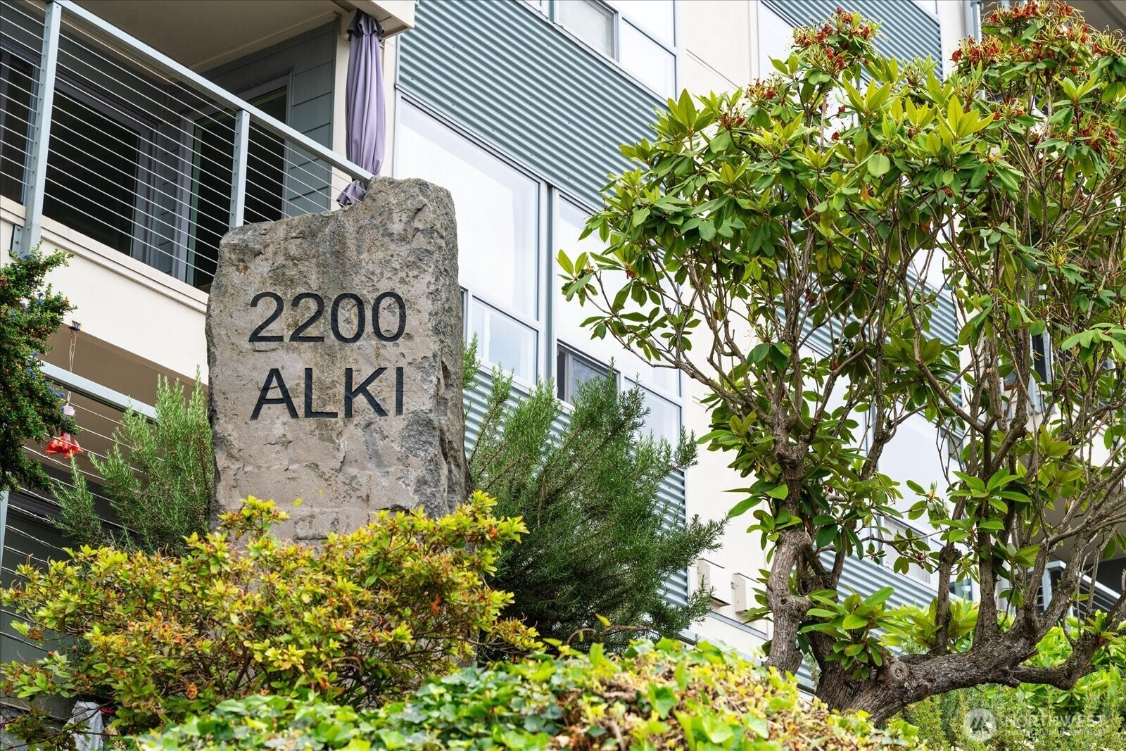 Property Photo: 2200 Alki Avenue SW 203 WA 98116