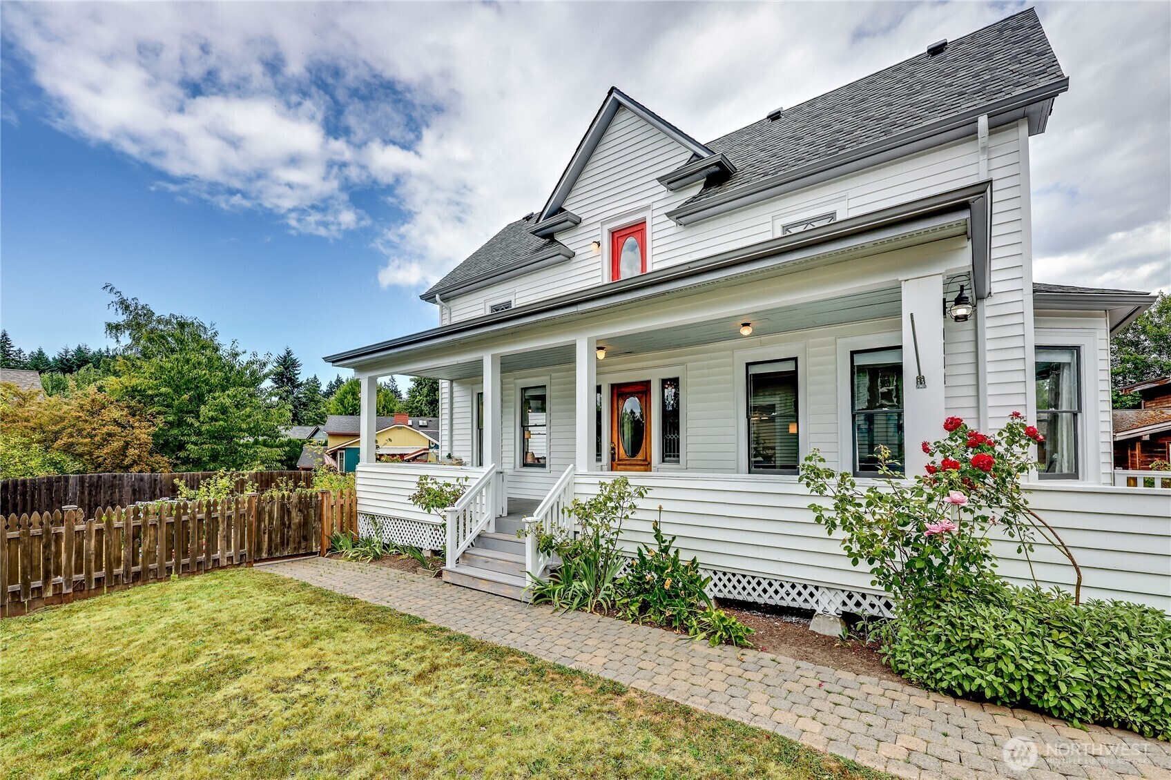 Property Photo: 1438 NE Odin Street WA 98370