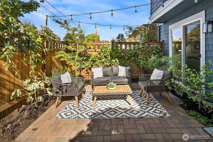 Property Photo: 833 NW 62nd Street WA 98107