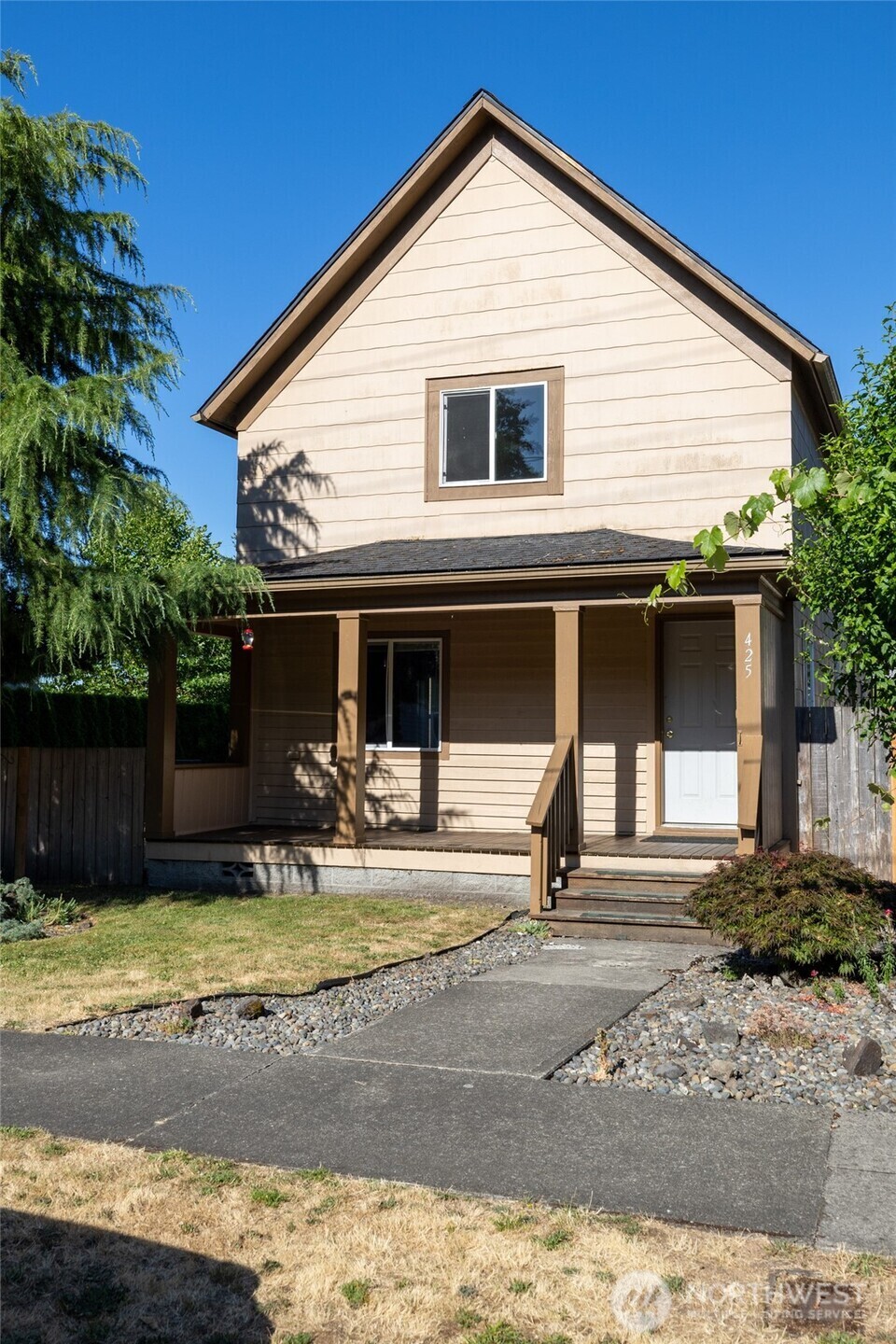 Property Photo:  425 N Buckner Street  WA 98531 