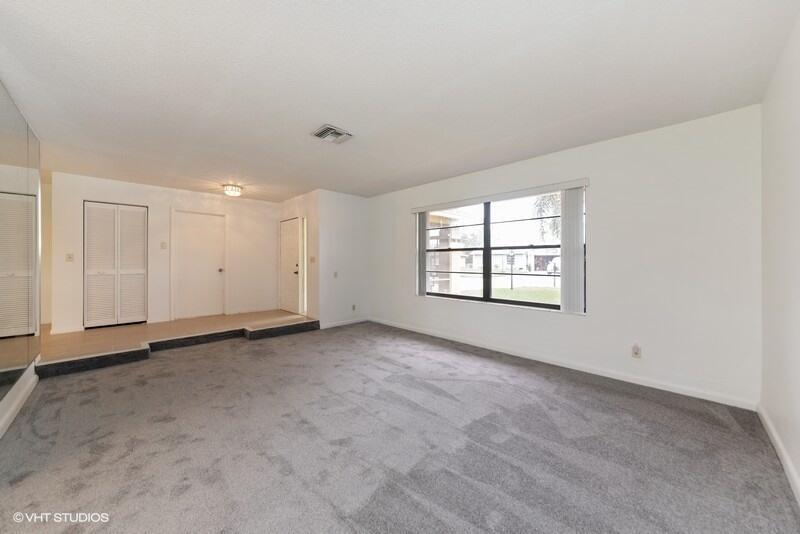 Property Photo: 8490 White Egret Way FL 33467