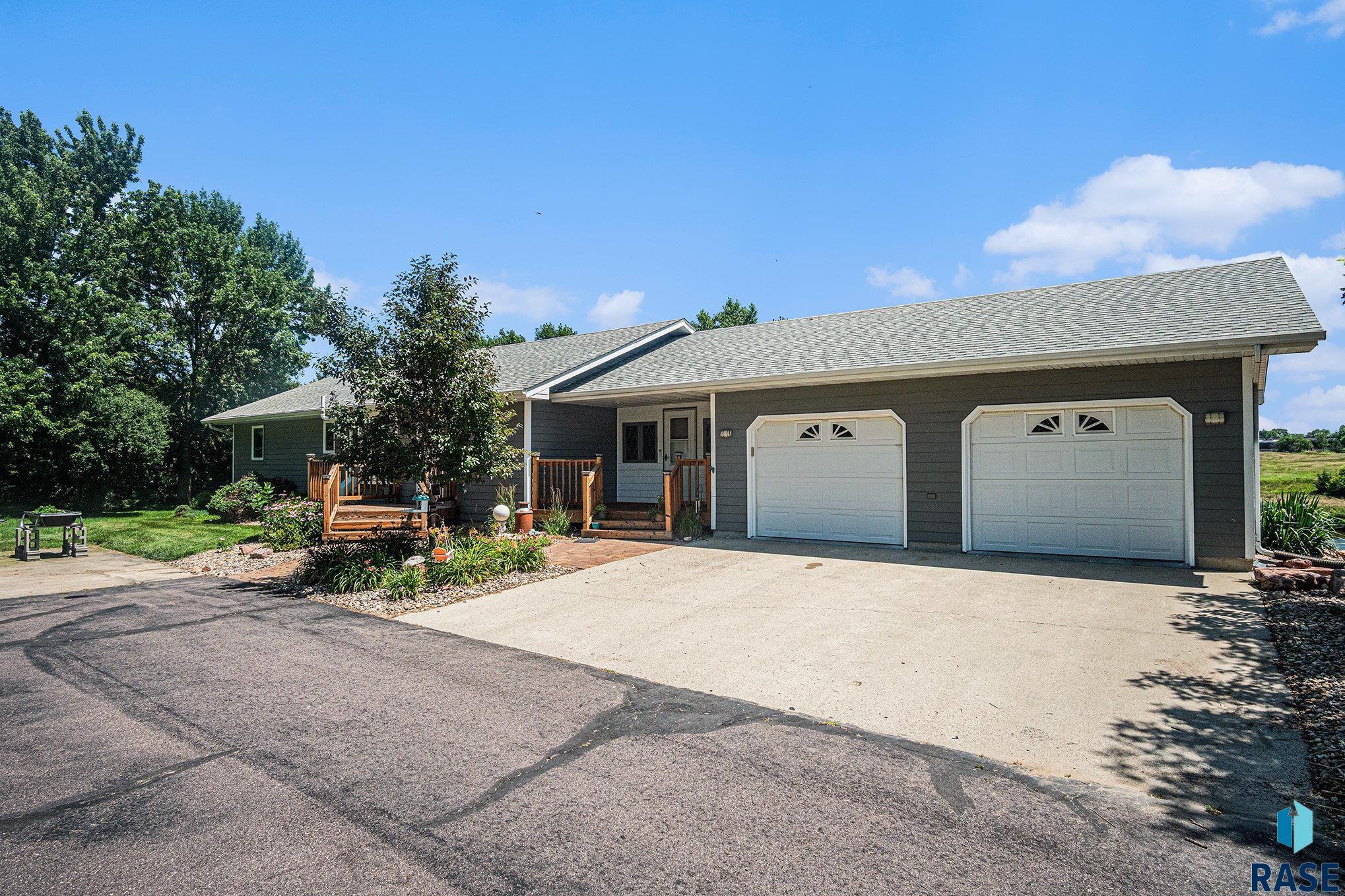 Property Photo: 400 River Ave SD 57030