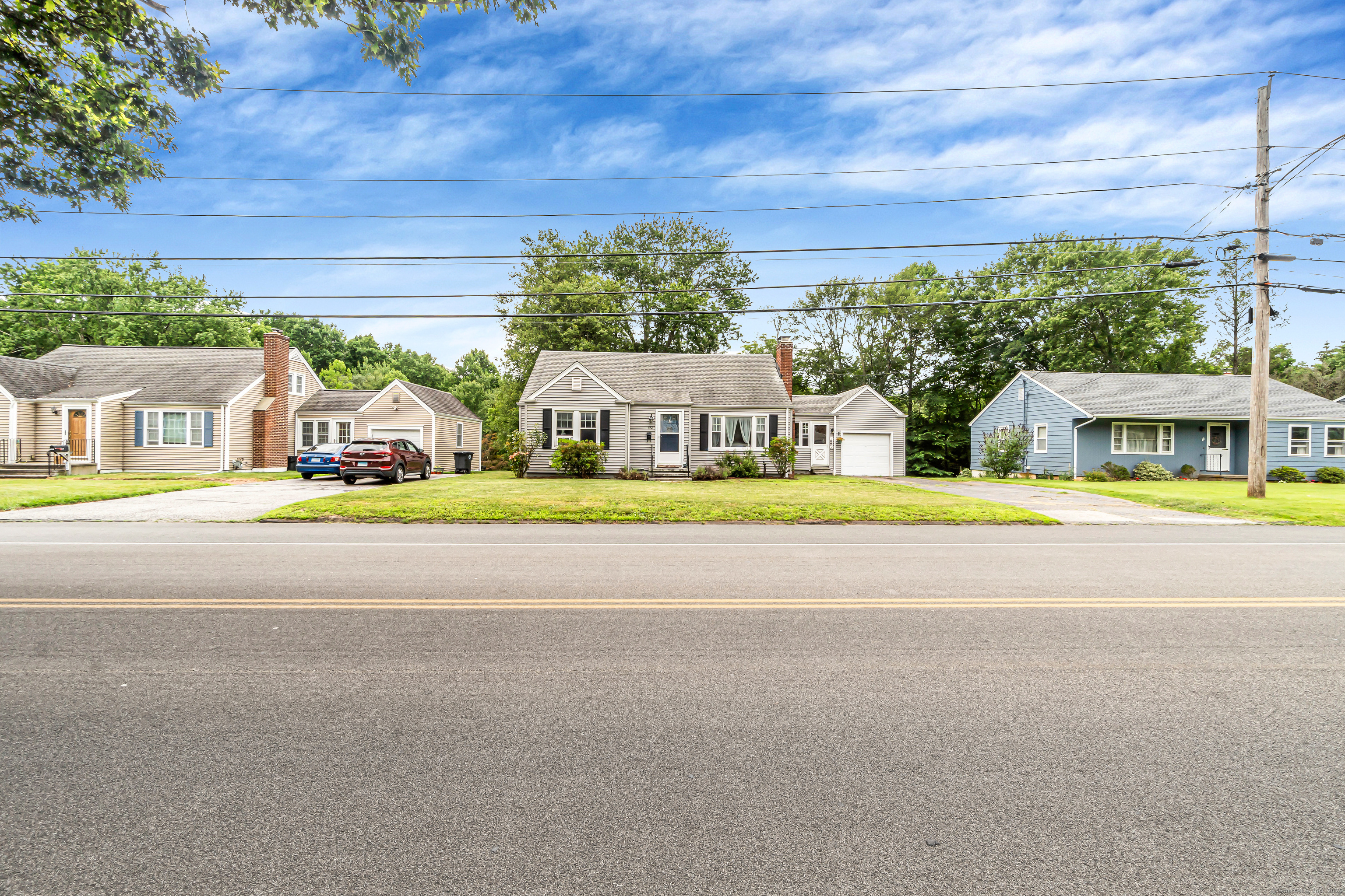 Property Photo: 492 North Street CT 06461