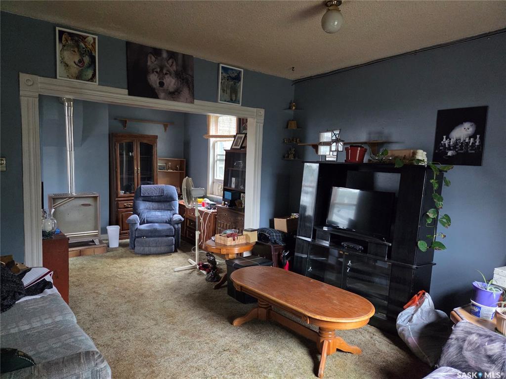 Property Photo: 819 North Railway Street E SK S9H 1E3