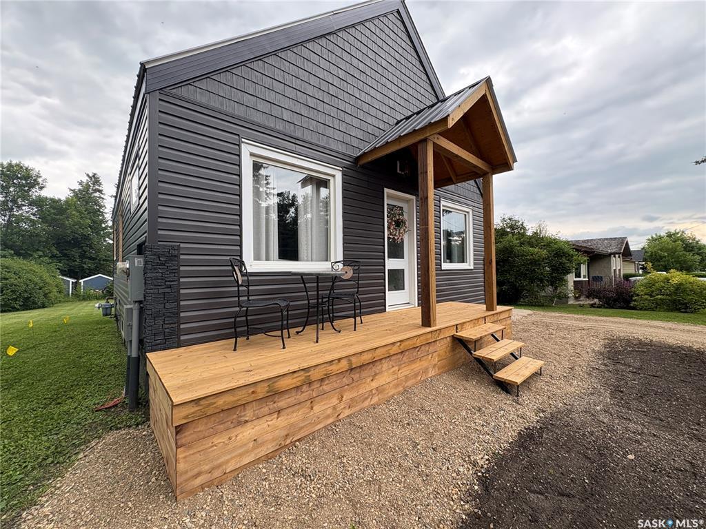 Property Photo: 212 Riedel Avenue E SK S0A 2A0