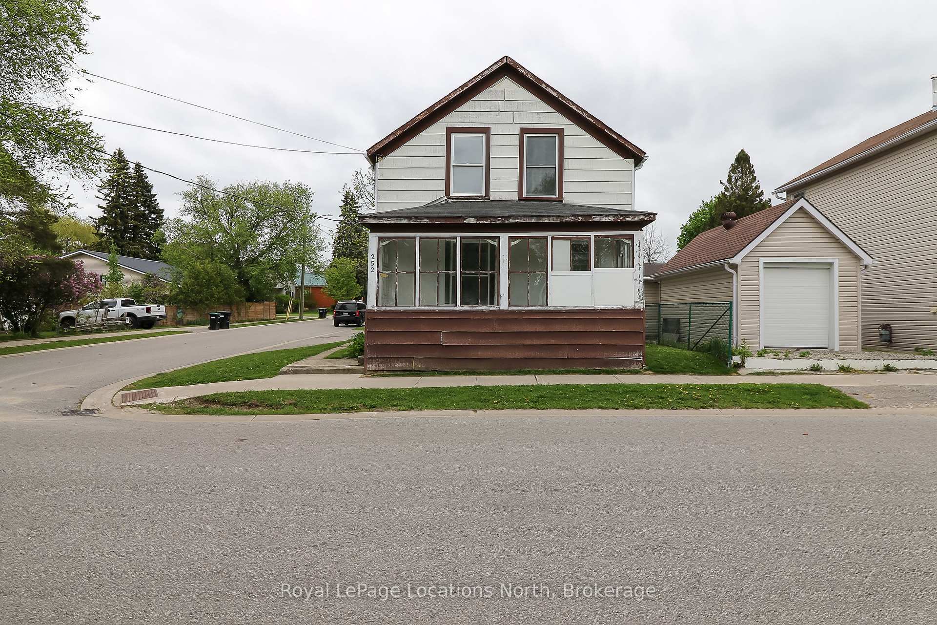 252 Simcoe Street  Collingwood ON L9Y 1J3 photo
