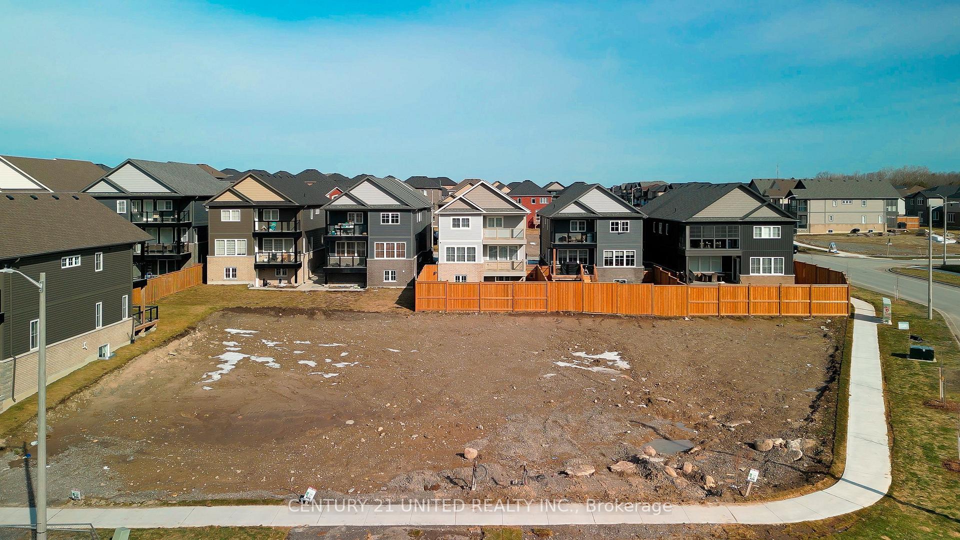 Property Photo:  87 York Drive  ON K9K 0H6 