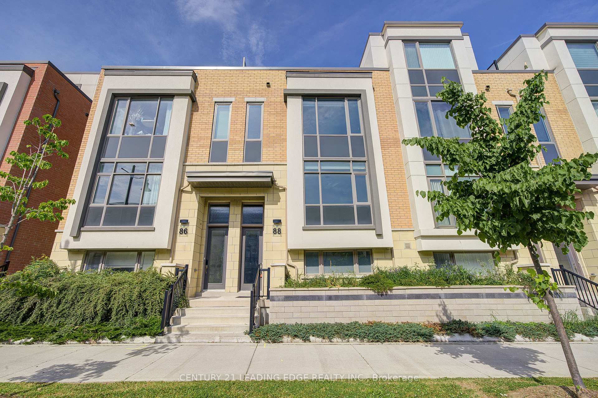 Property Photo:  88 William Saville Street  ON L3R 9S3 