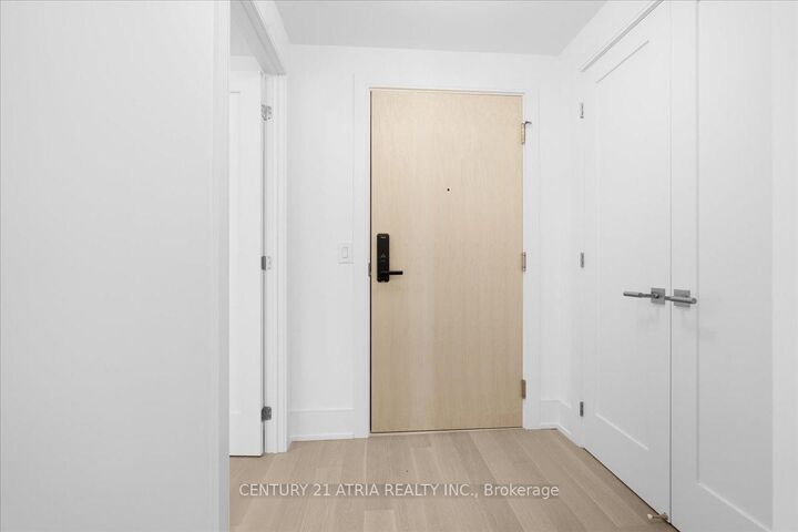 Property Photo: 155 Merchants' Wharf N/A 209 ON M5A 0Y4