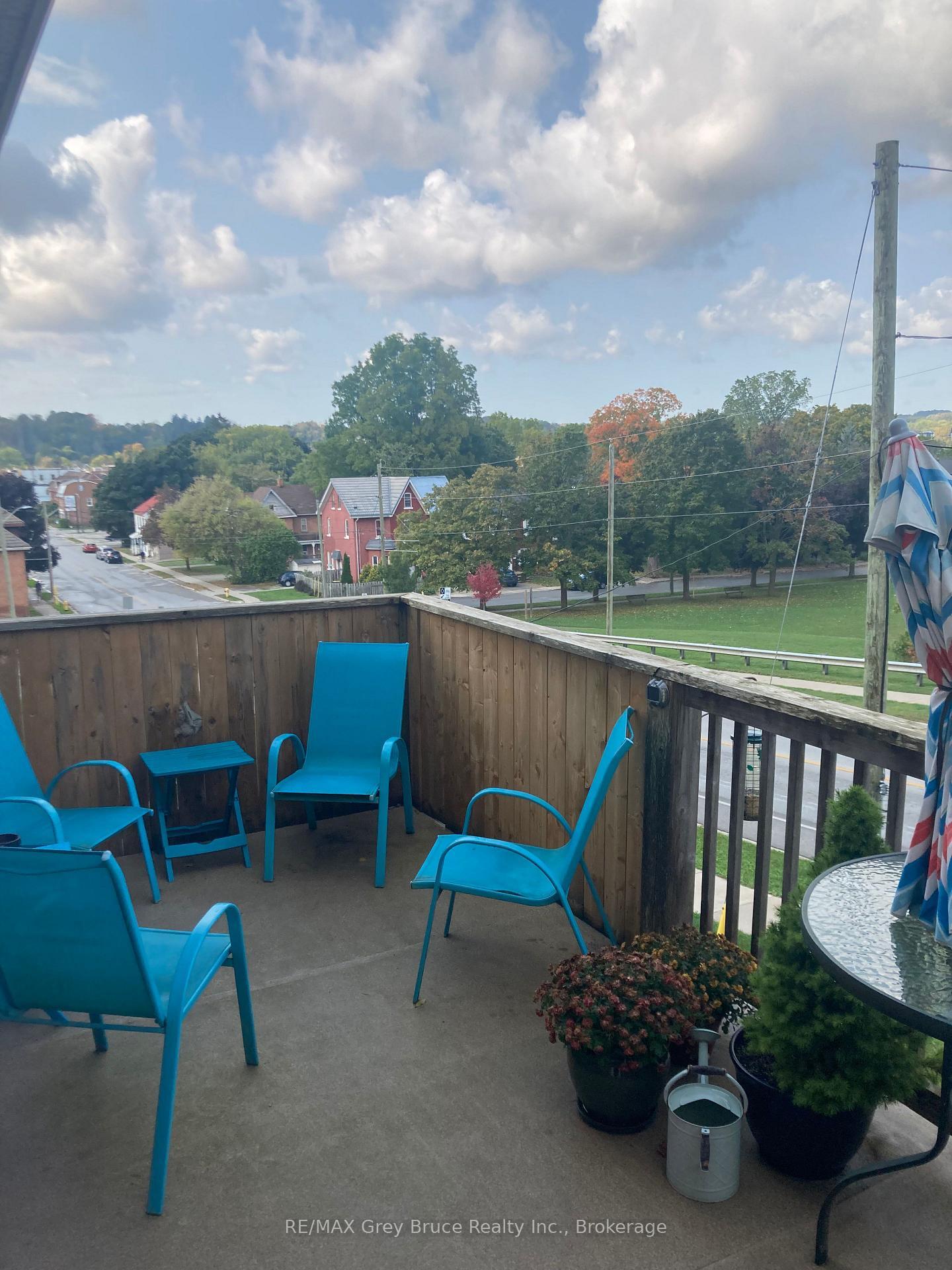 Property Photo:  537 8th Street E 3  ON N4K 1L7 