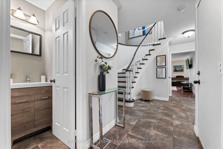 Photo de la propriété:  50 Kershaw Street  ON L1C 4T7 