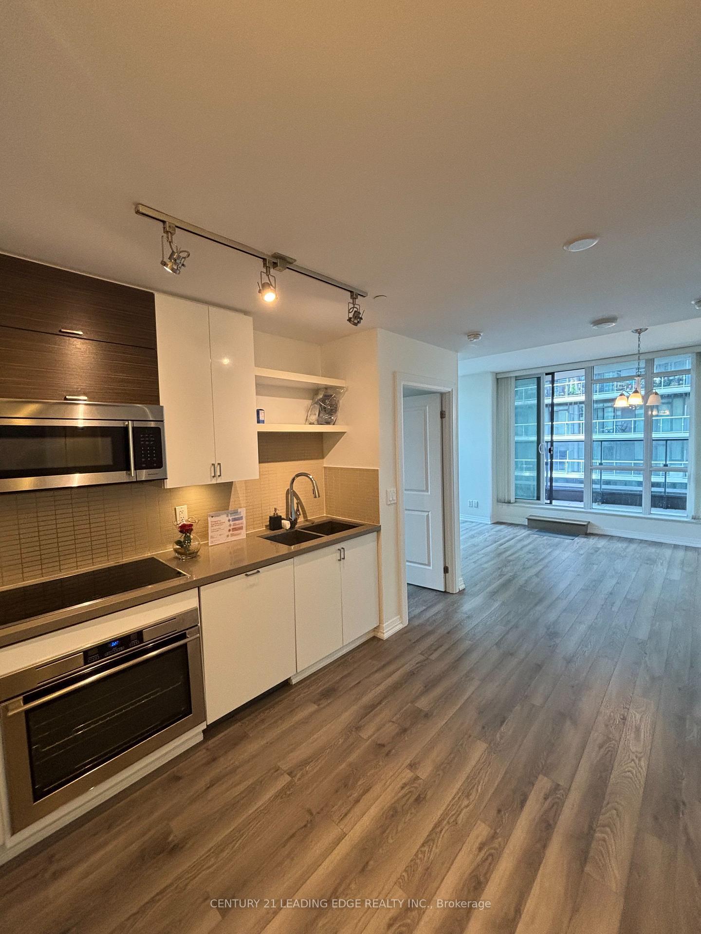 Property Photo:  59 Annie Craig Drive 808  ON M8V 0C5 