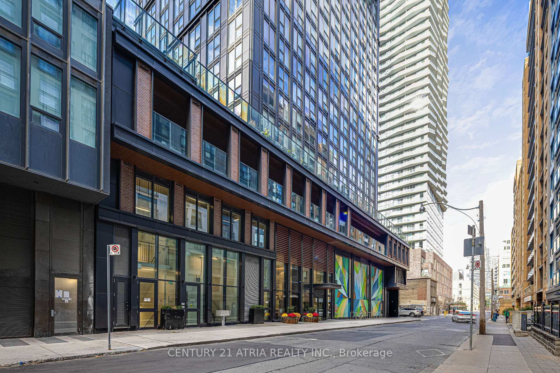 Property Photo:  82 Dalhousie Street 1915  ON M5B 0C5 